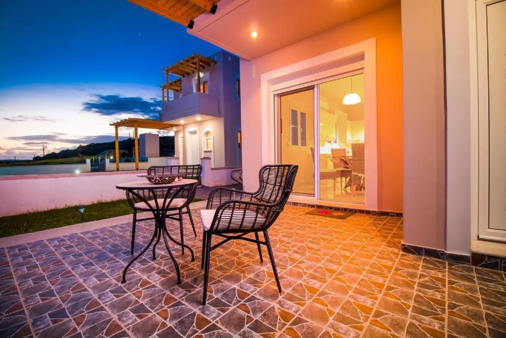 Regina - Double Pool Paradise Villa